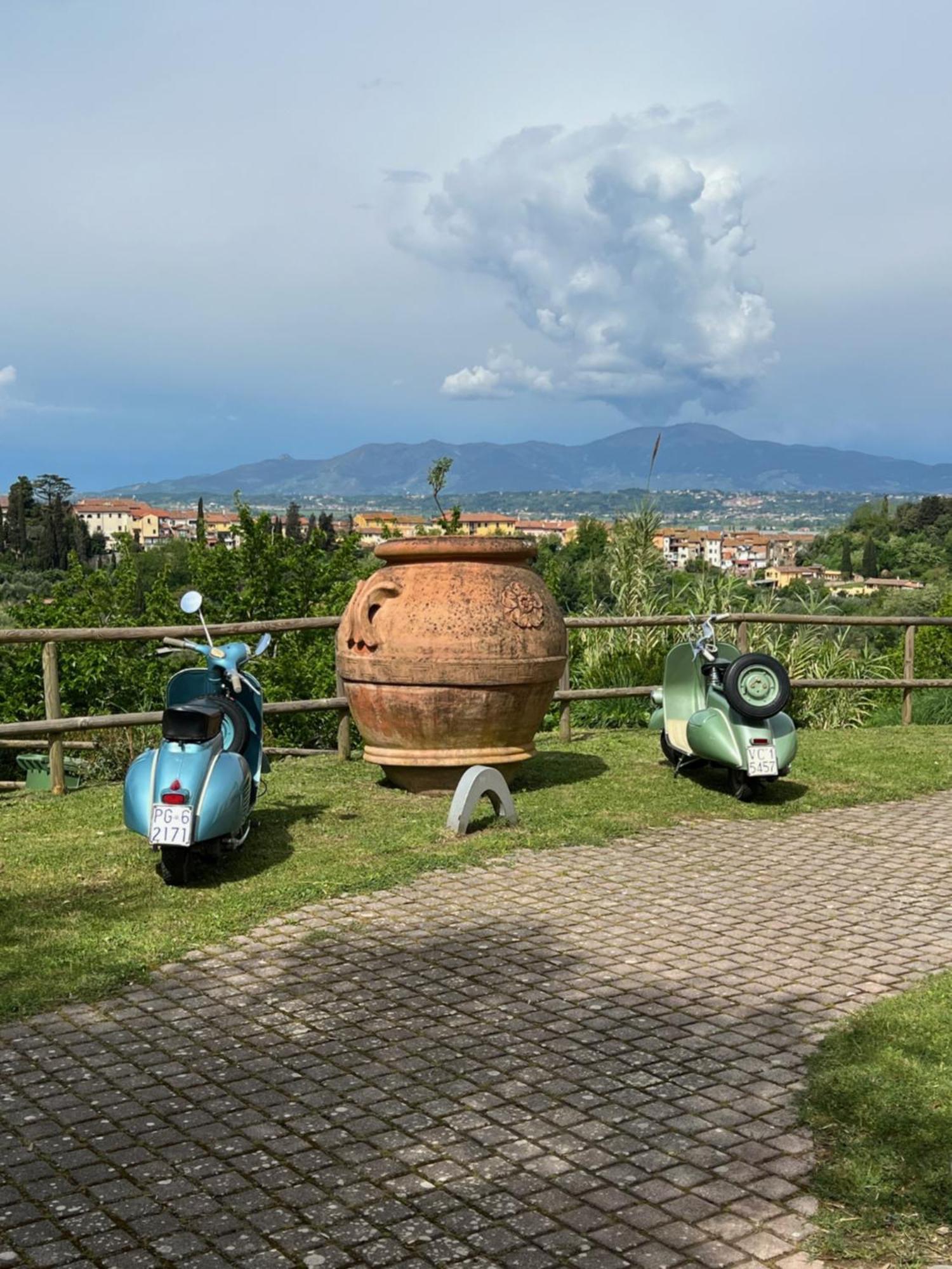 Residence Montevecchio 蒙托伯里茵瓦亚 外观 照片